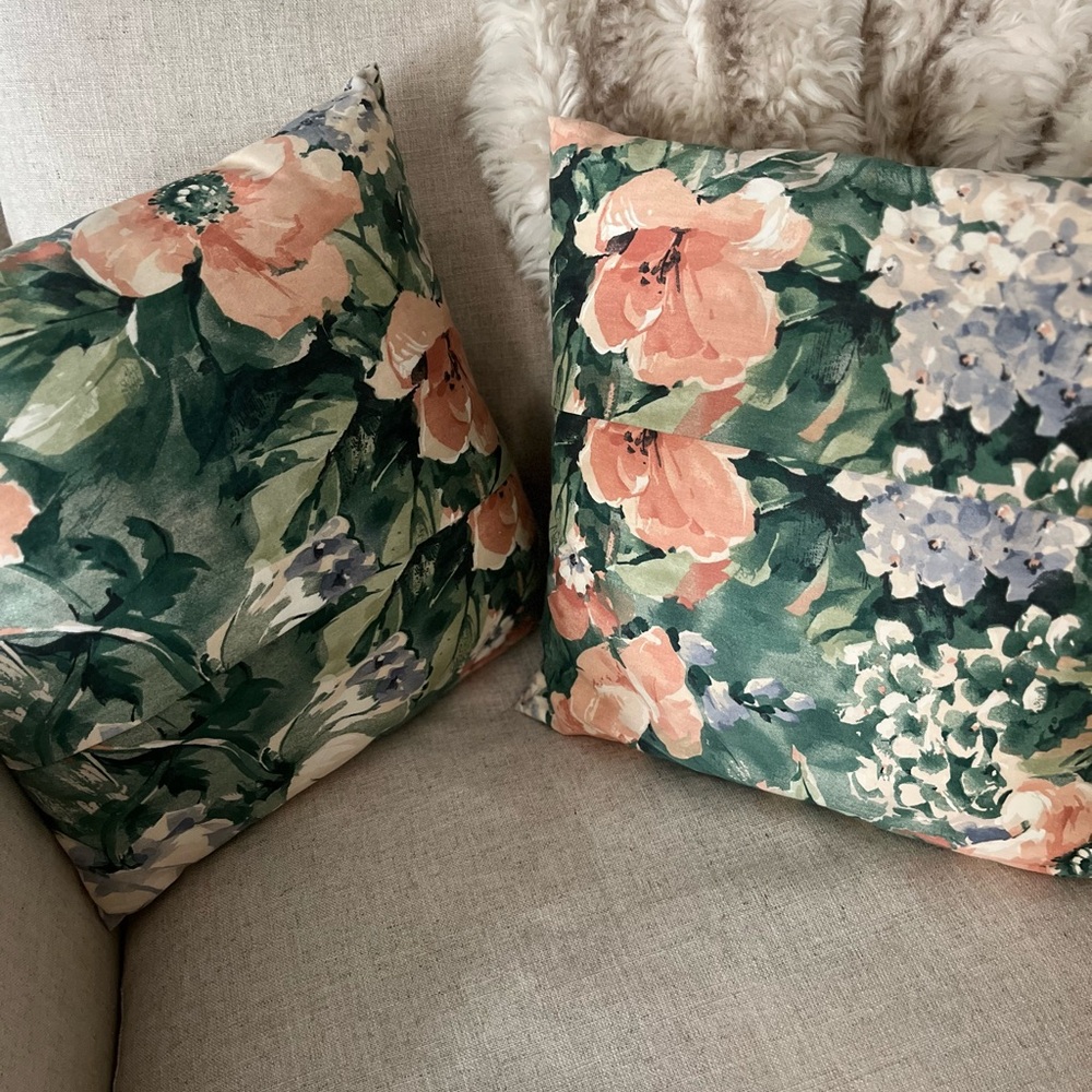 Floral Throw Pillow Set